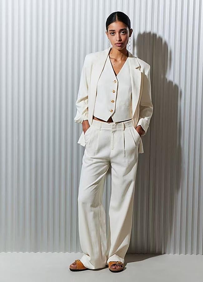 Imagen - Traje de lino blanco con tres piezas