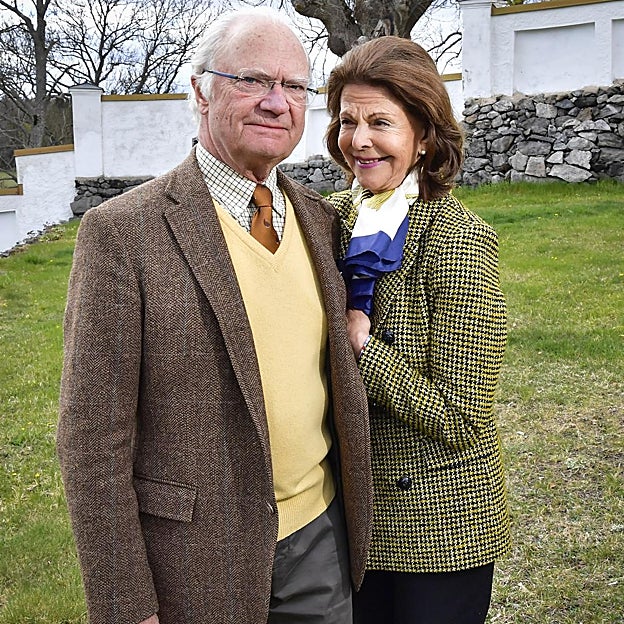 Los reyes Carlos Gustavo y Silvia de Suecia. 