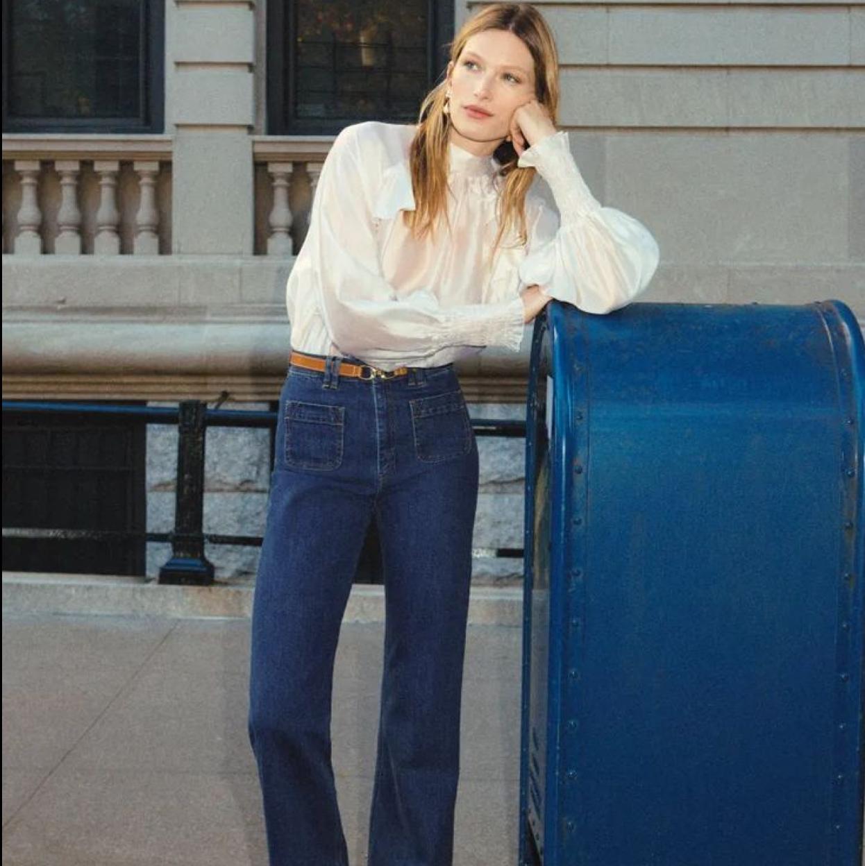 Influencer francesa con vaqueros setenteros