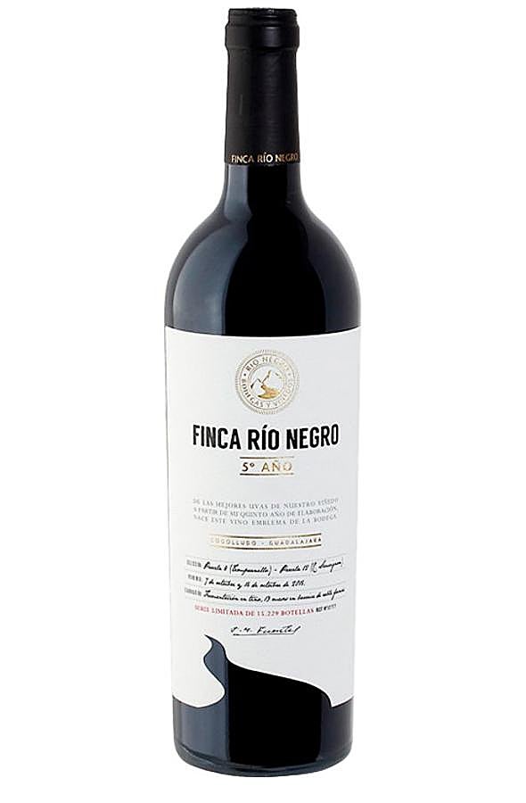 Imagen - Botella de Finca Río Negro 5º año, el regalo perfecto para los padres más pacientes. /DR