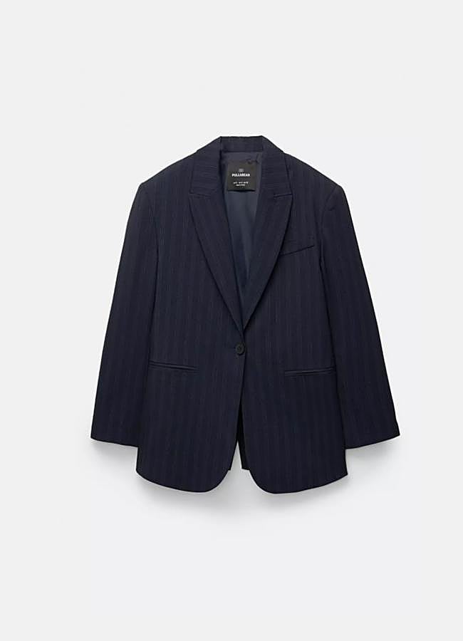 Imagen - Las blazers tendencia de primavera 2025 (PULL&BEAR)