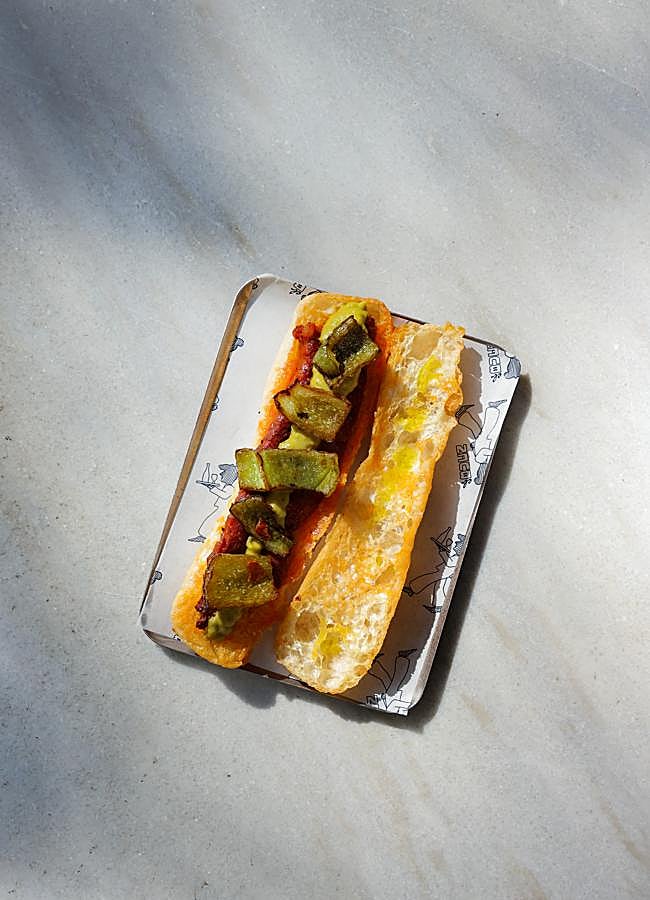 Imagen - El pepito de chistorra y pimiento frito de El Buen, el restaurante de moda en el barrio de Salamanca. /DR