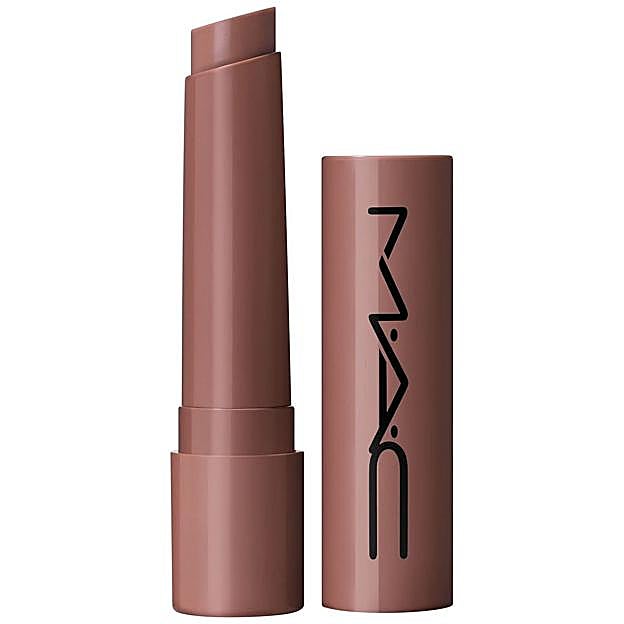 Squirt Plumping Gloss Stick de MAC. Precio: 20,45 euros