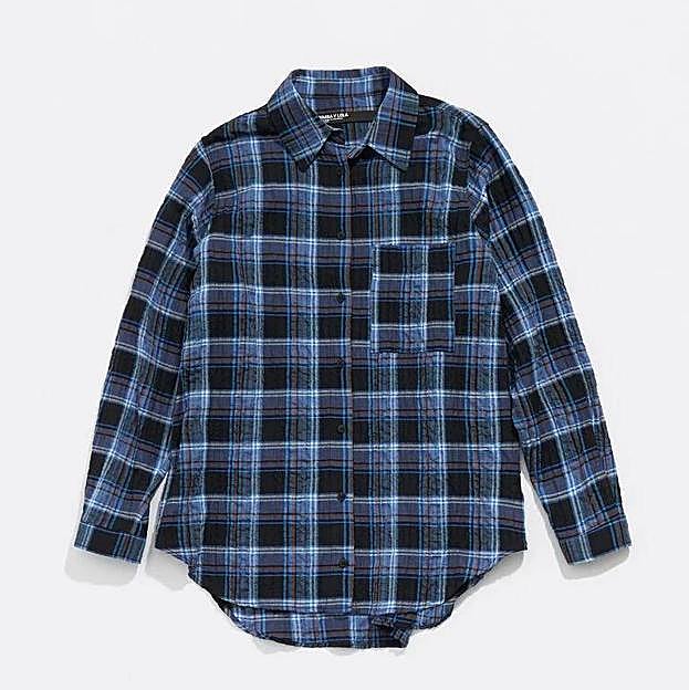 Camisa recta cuadros azul (57,50€)