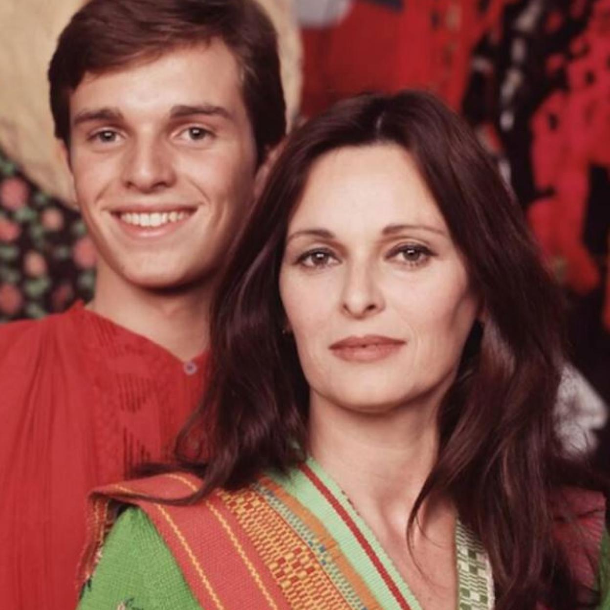 Lucía Bosé, con su hijo MIguel en una imagen de archivo. 