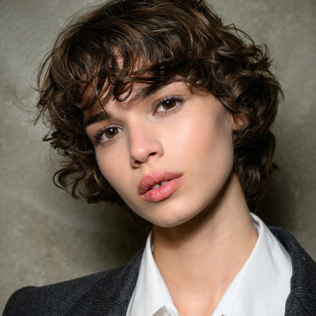 Mujer con maquillaje mate