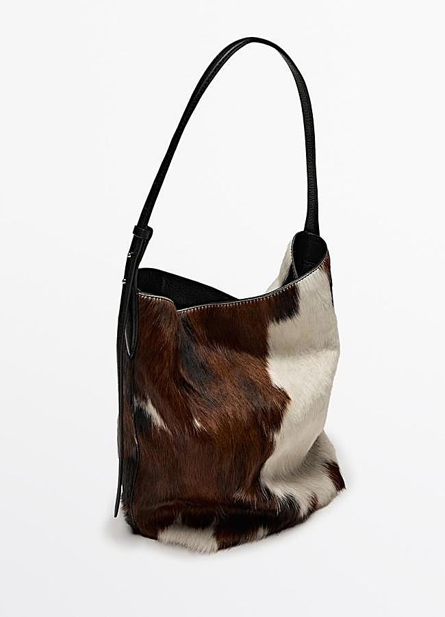 Imagen - Bolso estampado con pelo de vaca, de Massimo Dutti. Precio: 249 euros.