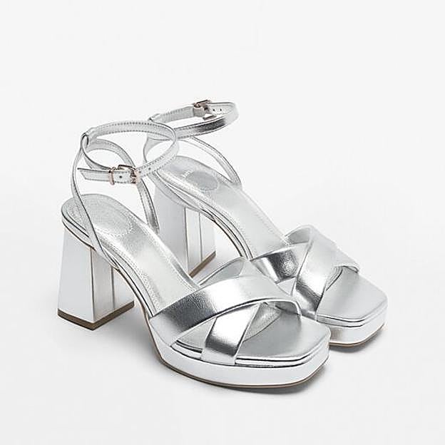 Sandalia tacón plataforma (23,99€)