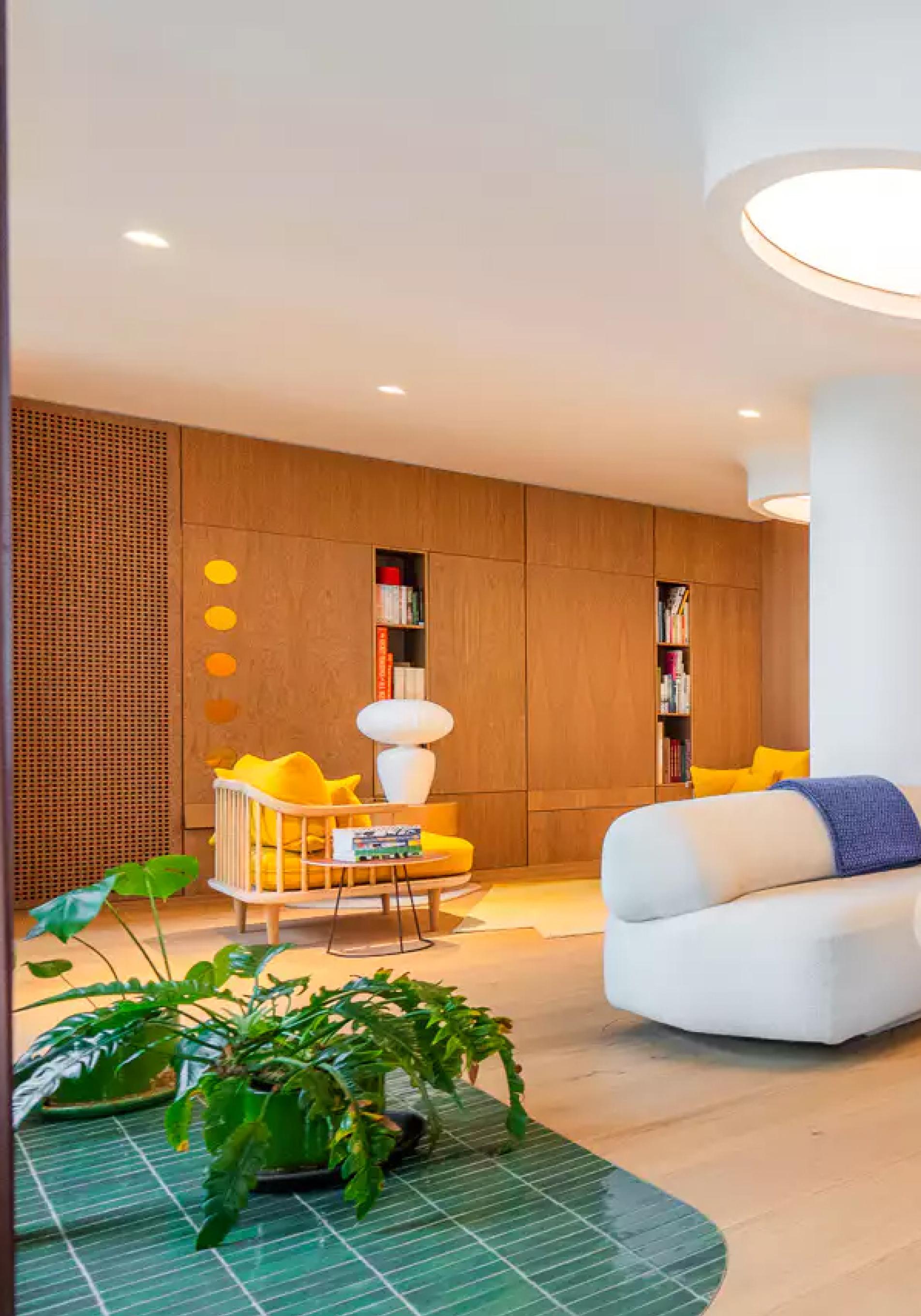 Detalle del interior del dúplex a la venta en Torres Blancas (Madrid).