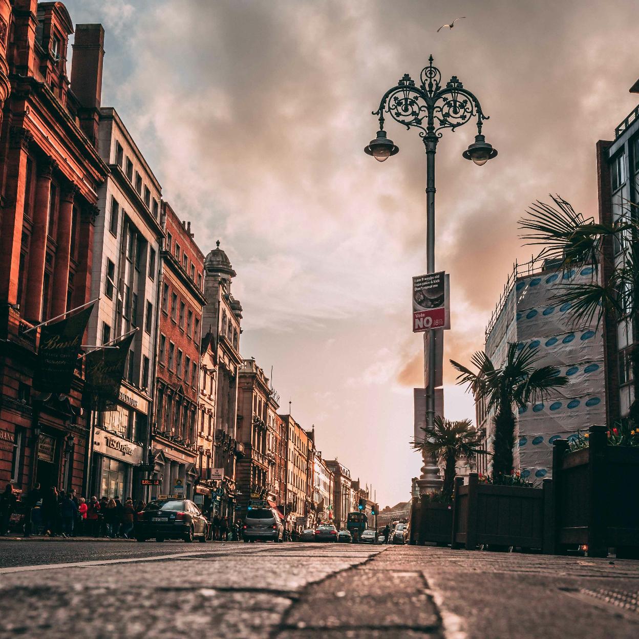 Las calles de Dublín, la capital irlandesa en la que transcurren algunas de las tramas de La picadura de abeja, la novela de Paul Murray.