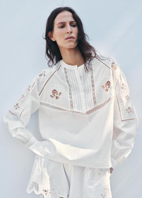 Imagen - Camisa blanca con bordados de Zara (39,99 euros)