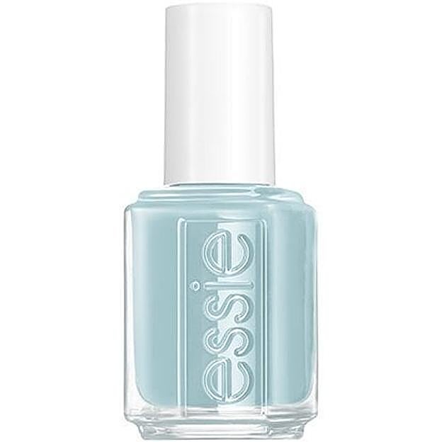 El esmalte azul pastel de Essie.