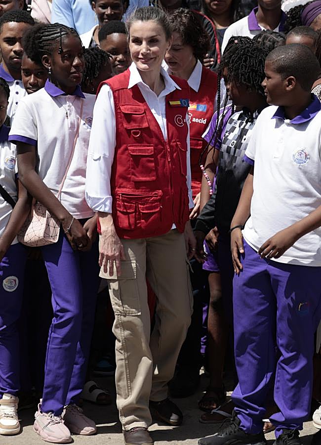 Imagen - El look de la reina Letizia en su tercer día en Cabo Verde (GTRES)