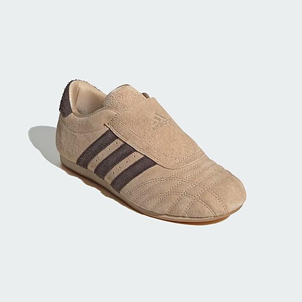 Zapatillas Taekwondo en color beige de Adidas
