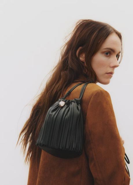 Imagen - Bolso negro de H&M (24,99 euros)