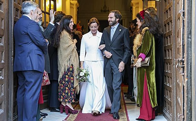 Felipe Matossian, primo de Tamara Falcó, junto a Ina Morenes el día de su boda en febrero de 2024. 