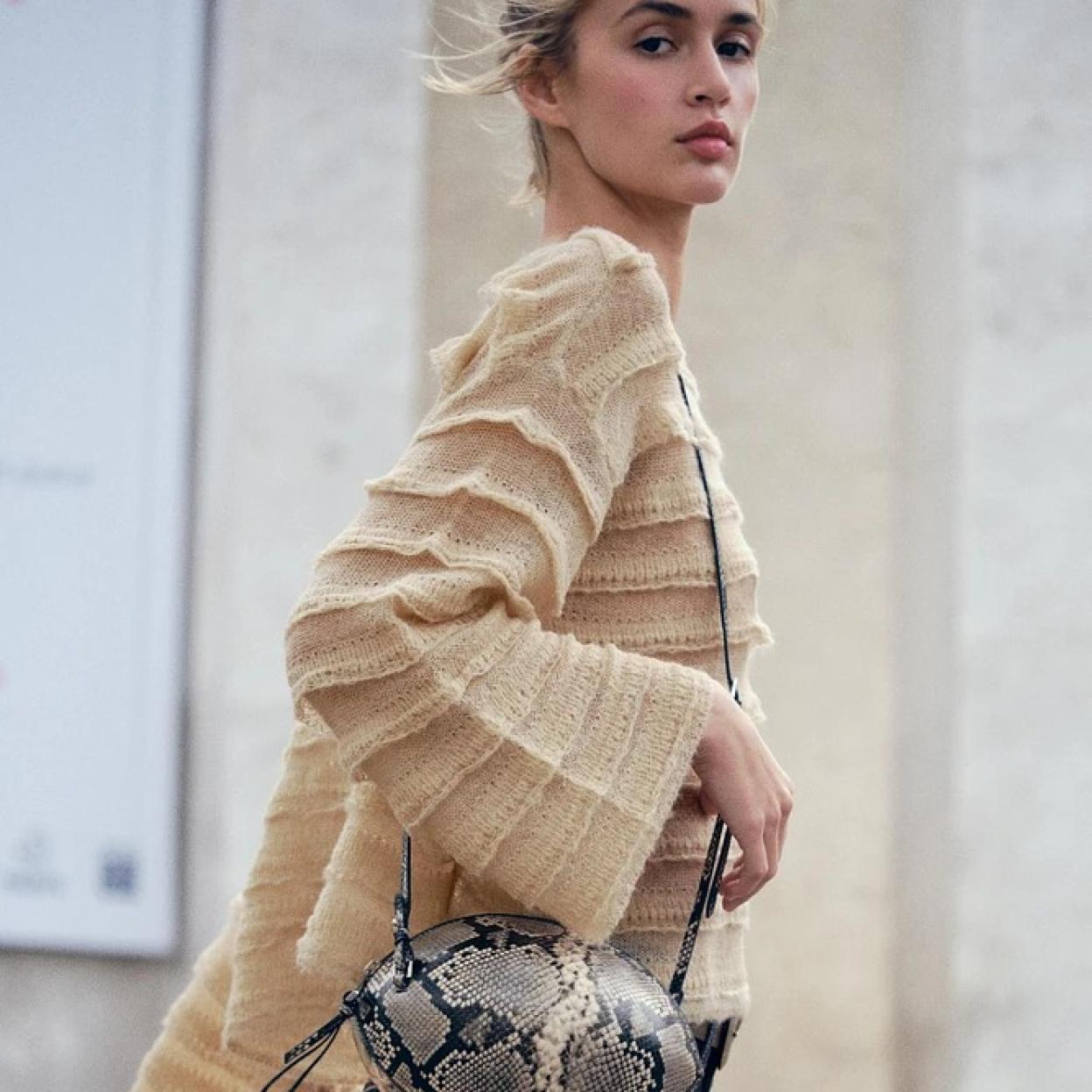 Si quieres renovar tu look de primavera invierte en este tipo de accesorios especiales de entretiempo. Imprescindibles.