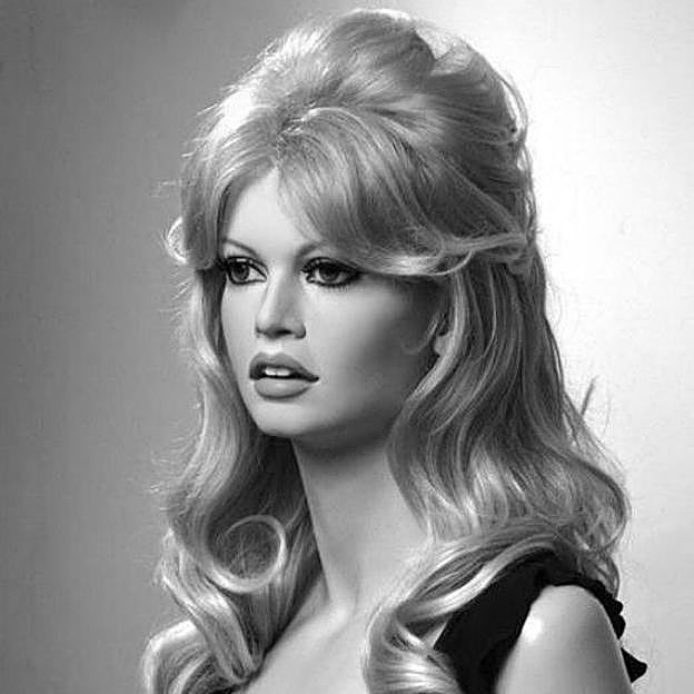 Brigitte Bardot con peinado bouffant en los 60
