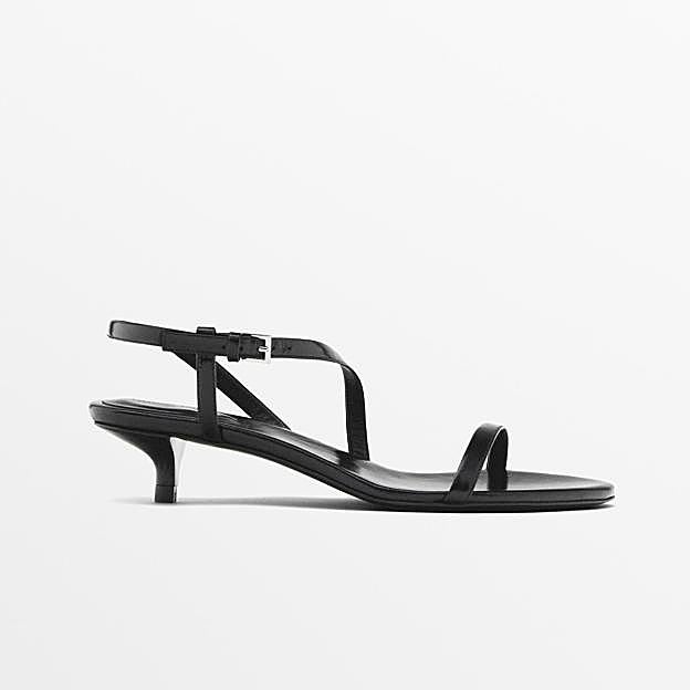 Sandalias tiras tacón (79,95€)