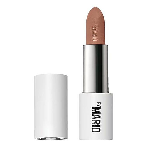Ultra Suede® Lipstick en tono Sierra de Makeup By Mario. Precio: 34 euros