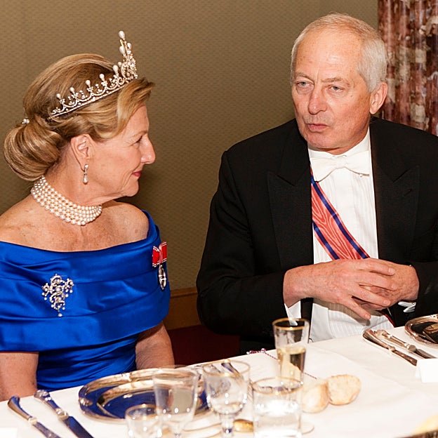 El polémico rey que encabeza la lista de los royals más ricos del mundo: estas son las casas reales con más dinero