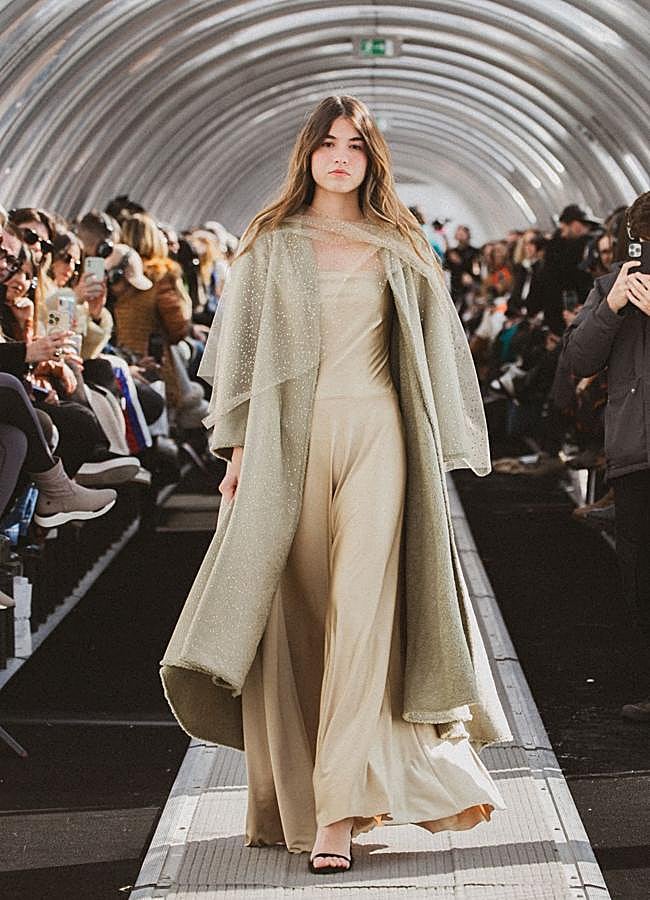 Imagen - Uno de los diseños del desfile de Pilar Dalbat. / Mamen BG