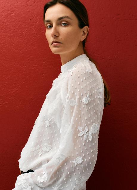 Imagen - Camisa con encaje de Zara (29,99 euros)