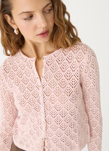 Imagen - Chaqueta rosa de Stradivarius (25,99 euros)