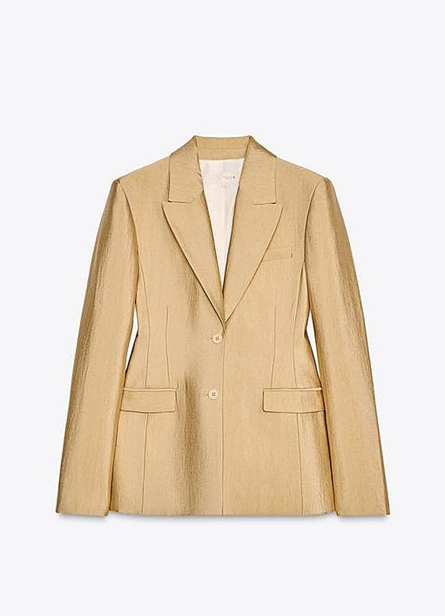 Imagen - Americana entallada de Zara.