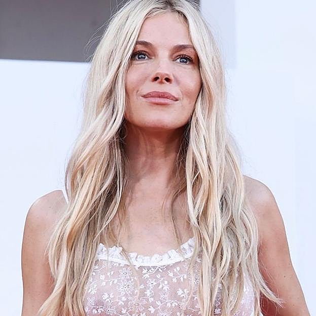 Cómo hacer las ondas boho chic de Sienna Miller que triunfan esta temporada