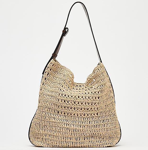 Imagen principal - Bolso efecto yute personalizable de Zara (39,95 euros).