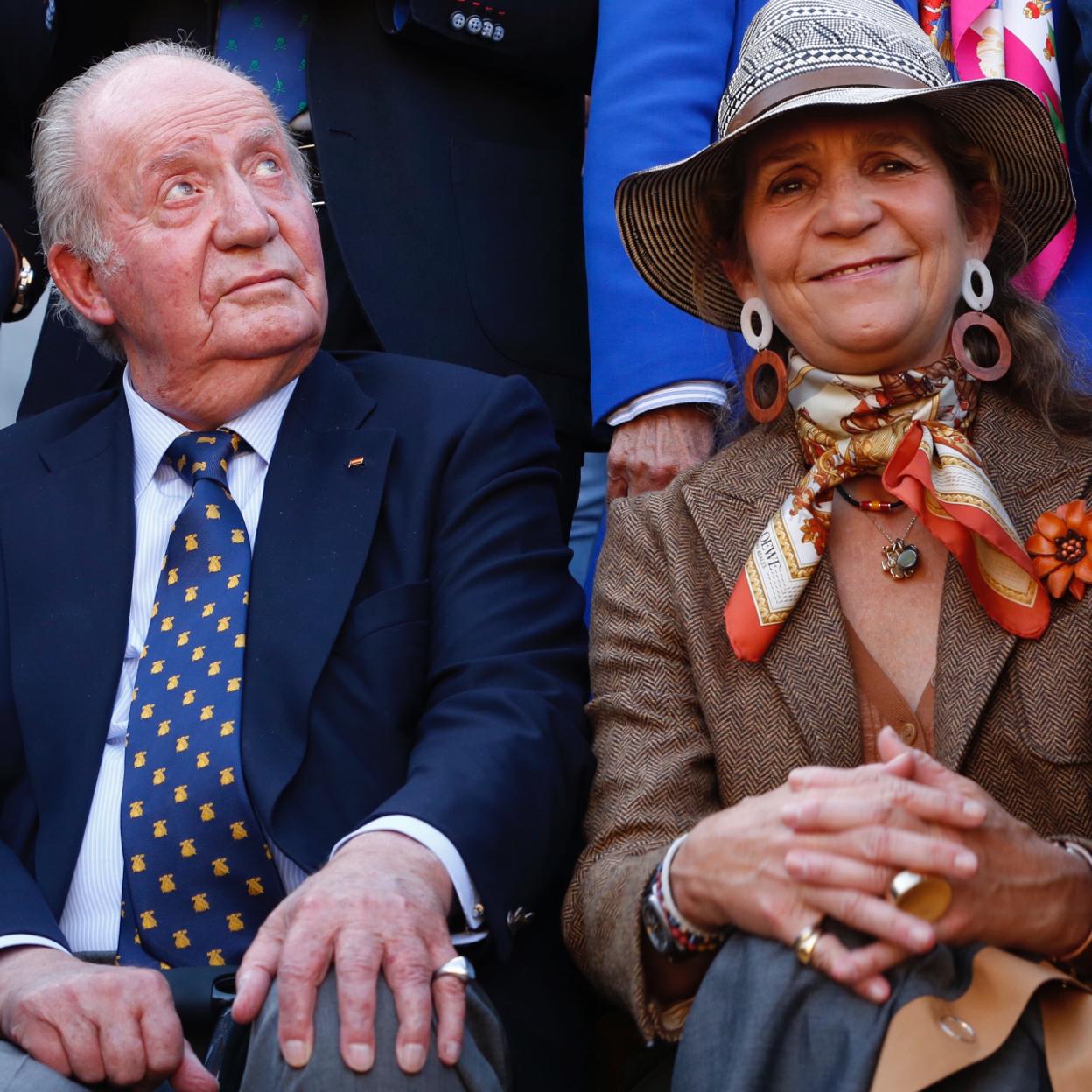 El rey Juan Carlos tiene en su hija mayor, la infanta Elena, uno de sus apoyos más importantes. 