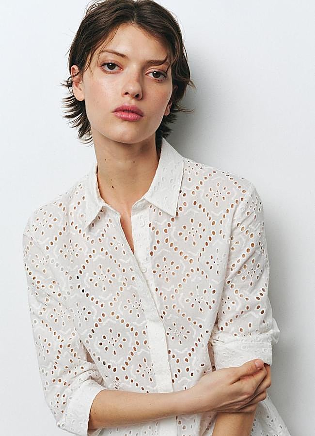 Imagen - Camisa bordada clásica