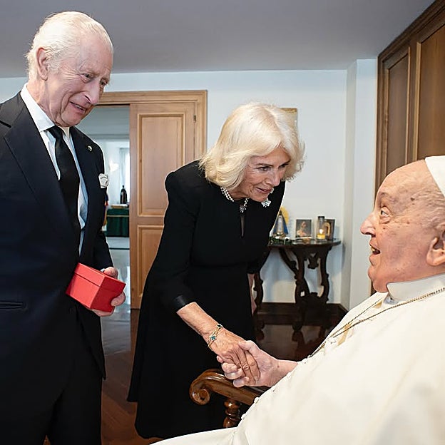 La visita de los reyes al papa duró unos veinte minutos. 