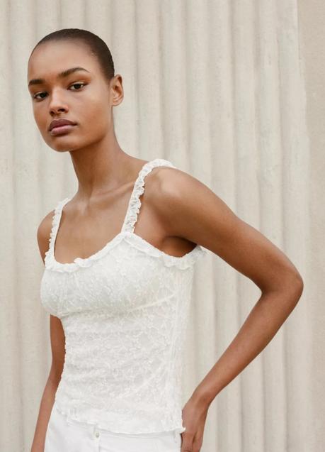 Imagen - Top de encaje de Pull & Bear (17,99 euros)