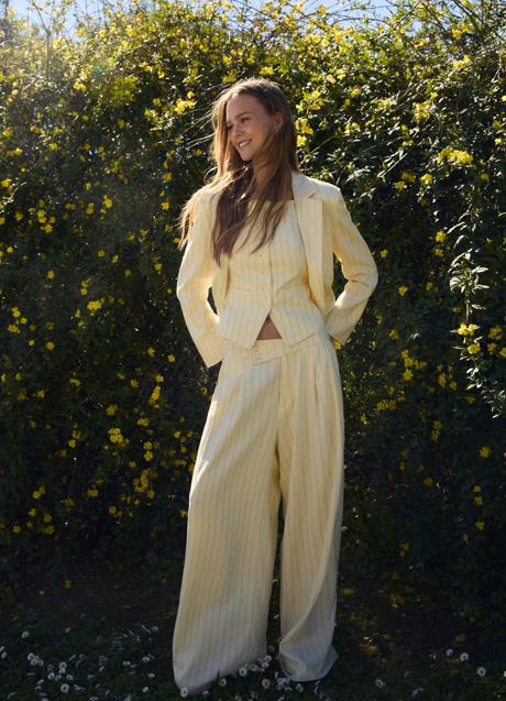 Imagen - Pantalón fluido de Stradivarius (25,99 euros)