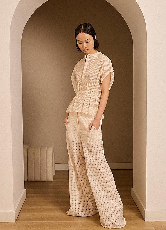 Imagen - Así es el dos piezas de Is Coming.