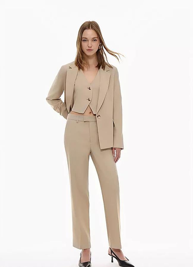 Imagen - Traje beige de tres piezas