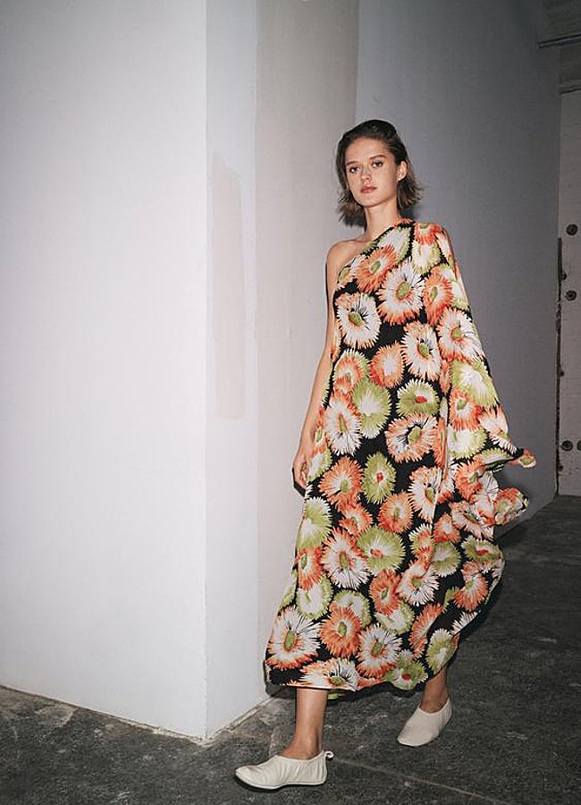 Imagen - Vestido asimétrico de Zara.