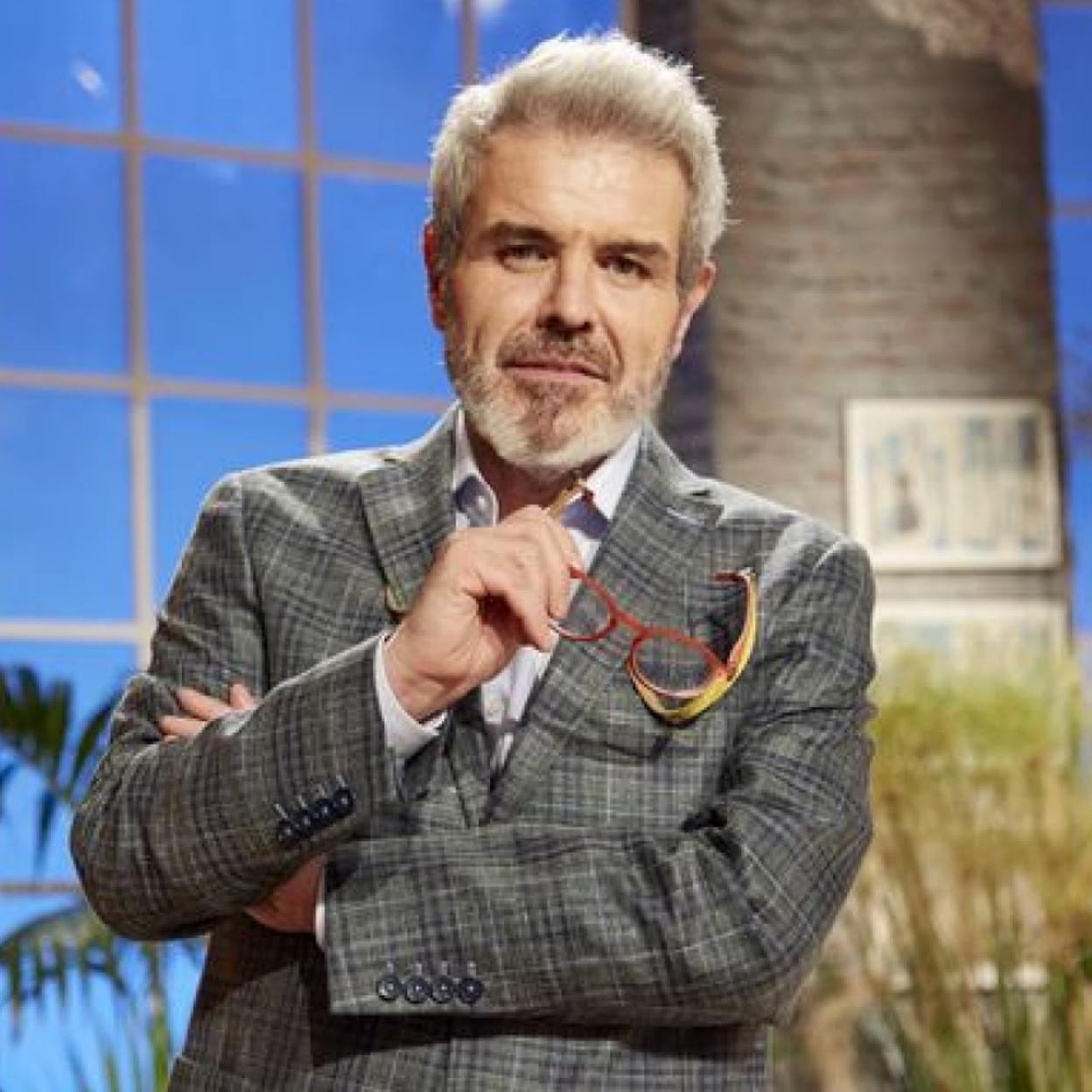 Lorenzo Caprile en Maestros de la Costura. 