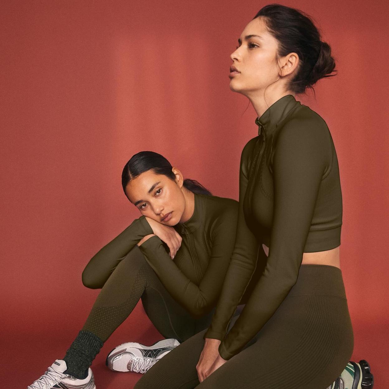 Mujeres con ropa deportiva. 