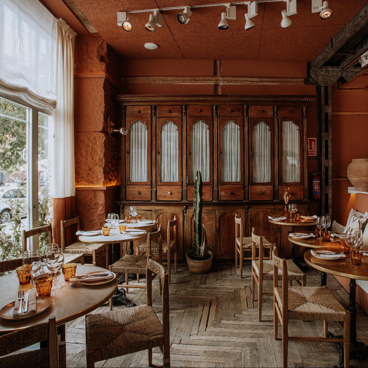 El restaurante libanés Aredna, una de las propuestas gastronómicas del centor de Madrid que puedes degustar esta Semana Santa.