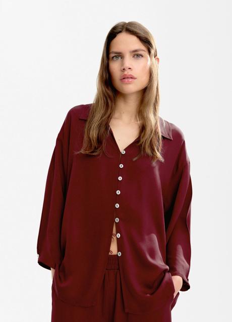 Imagen - Camisa burdeos de Parfois (32,99 euros)