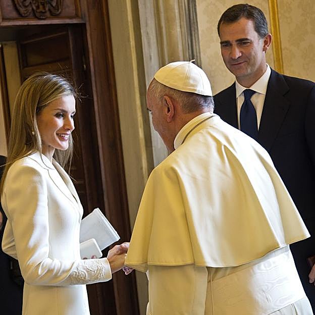 La compleja relación de Letizia con el papa Francisco: el significativo gesto que desvela el respeto de la Reina por el primer pontífice argentino