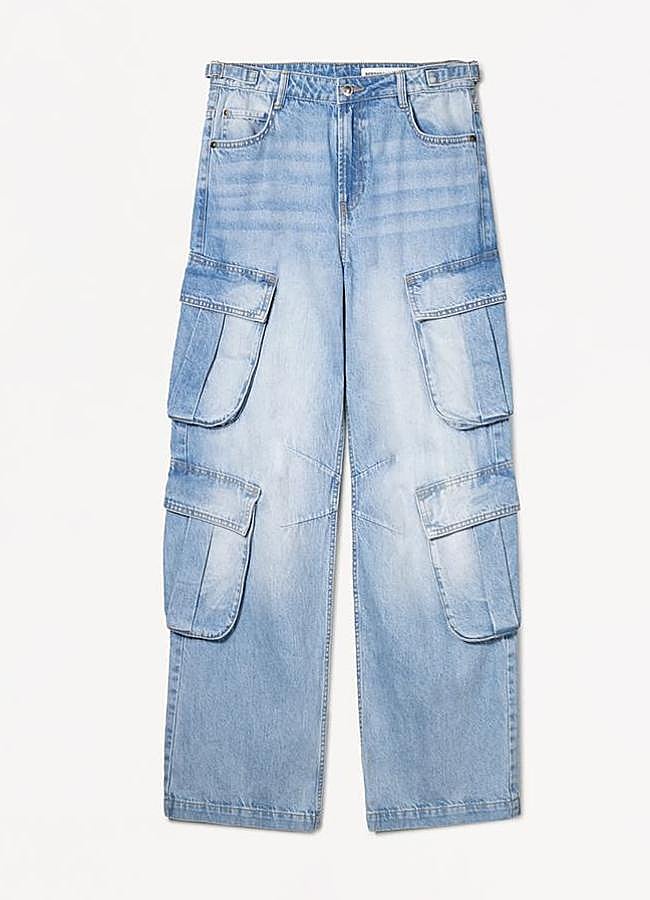 Imagen - Jeans cargo multipocket de Bershka (19,99€)