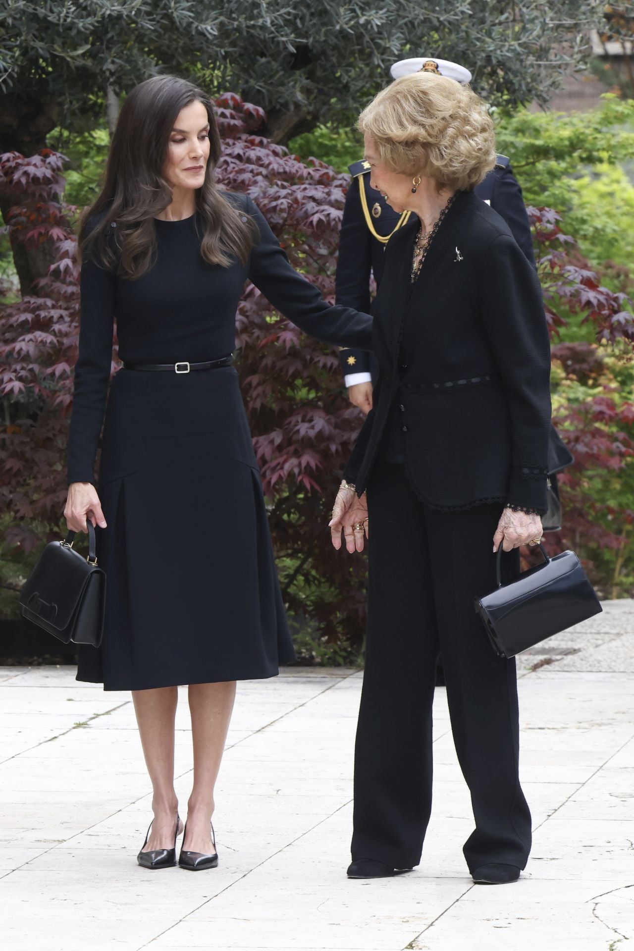 Imagen - La reina Letizia ha repetido un vestido de Carolina Herrera. / GTRES