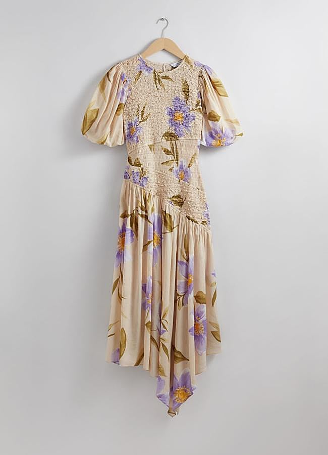 Imagen - Vestido asimétrico estampado de &Other Stories, 139 euros.