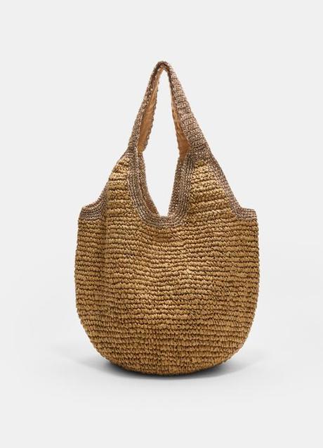 Imagen - Bolso de rafia de Stradivarius (29,99 euros)