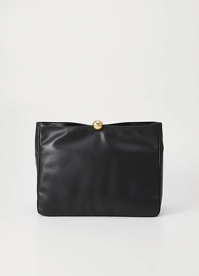 Imagen - Bolso de mano negro de Furla, a la venta en Zalando, 324,95 euros.