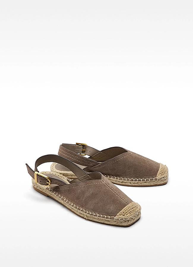 Imagen - Alpargatas con hebilla en color topo de Parfois.